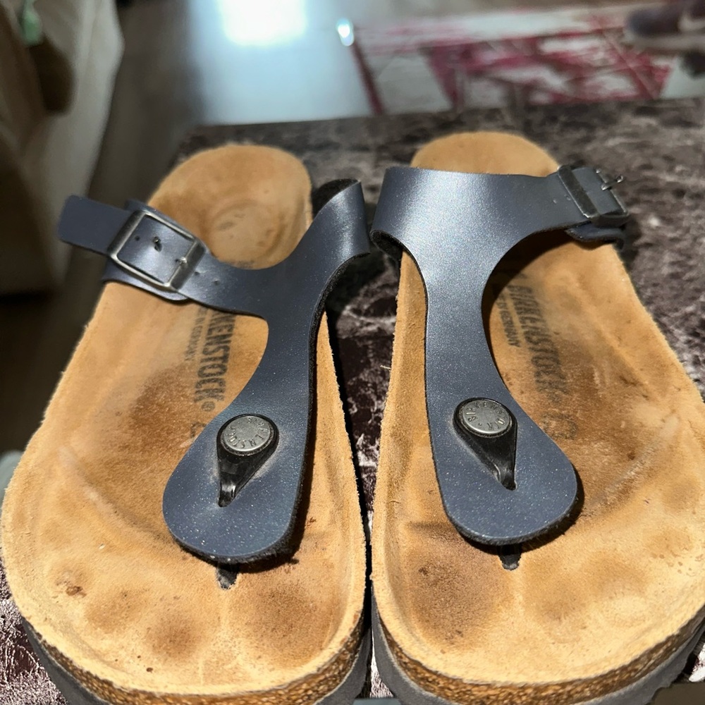 Comfort T-Strap Footbed Sandals - Black